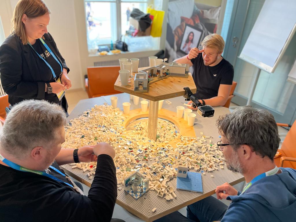 Healthcare Workshop with LEGO Models